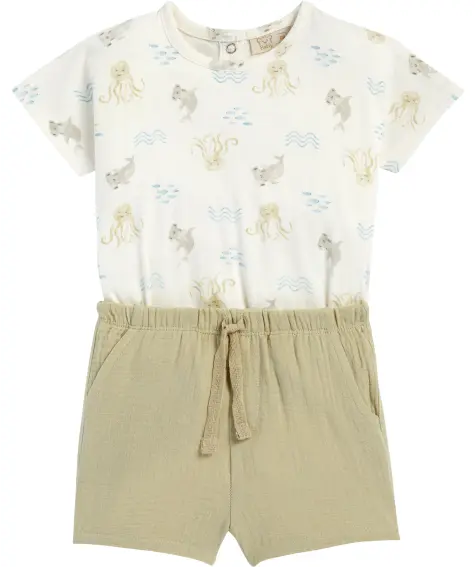 Newborn Body + Musselin-Shorts