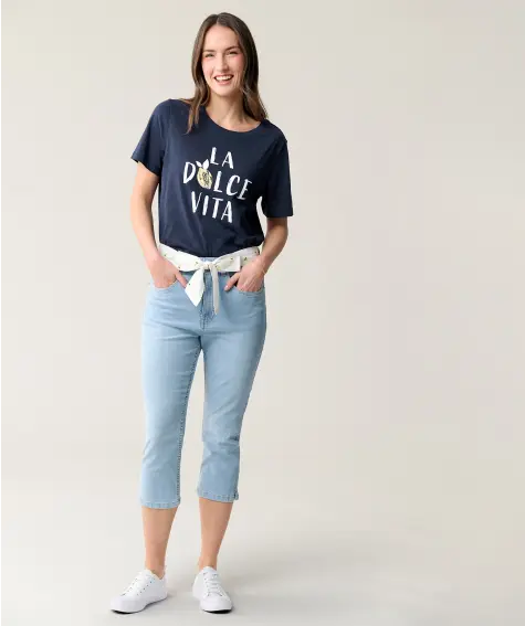 Capri-Jeans mit Stoffgürtel