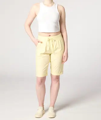 Locker sitzende Shorts