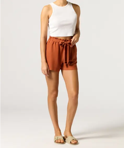 Short met linnen