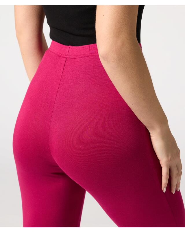 Leggings with drawstring ankles for women, dark pink horizontally striped (KiK Leggings mit Schnürung am Beinende (dunkelrosa geringelt)) — KiK, authentic German product in Morocco