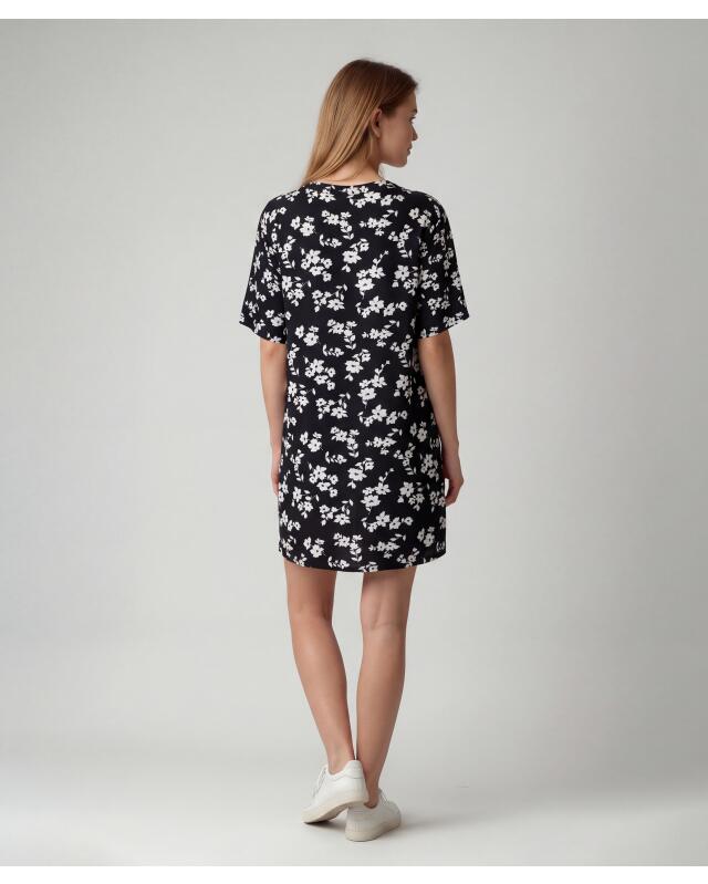 Robe tunique en viscose femme, noir/blanc (KiK Tunikakleid aus Viskose (schwarz/weiß)) — KiK, produit allemand authentique au Maroc