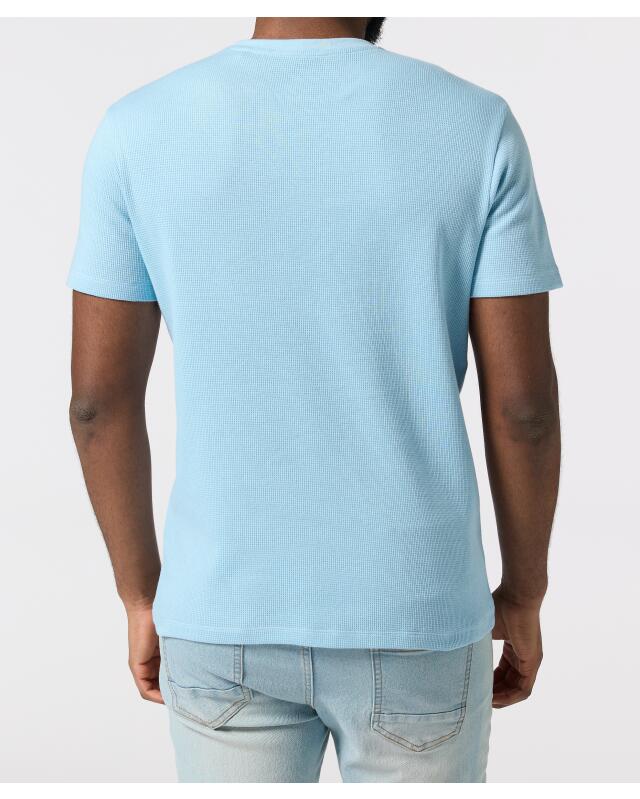 Waffle-texture T-shirt for men, light blue (KiK T-Shirt mit Waffelstruktur (hellblau)) — KiK, authentic German product in Morocco