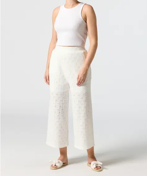 Culotte mit Lochstickereien