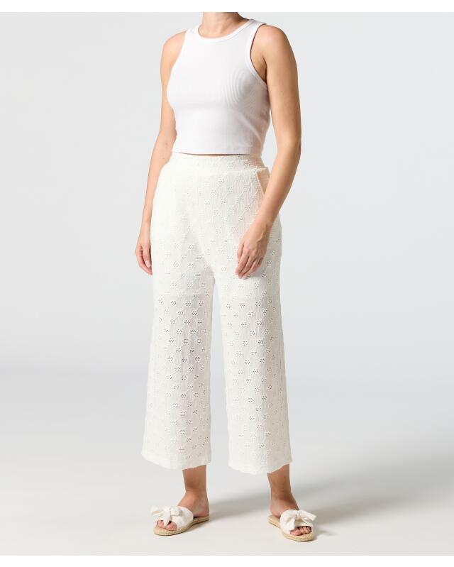 Culottes with broderie anglaise for women, white (KiK Culotte mit Lochstickereien (weiß)) — KiK, authentic German product in Morocco