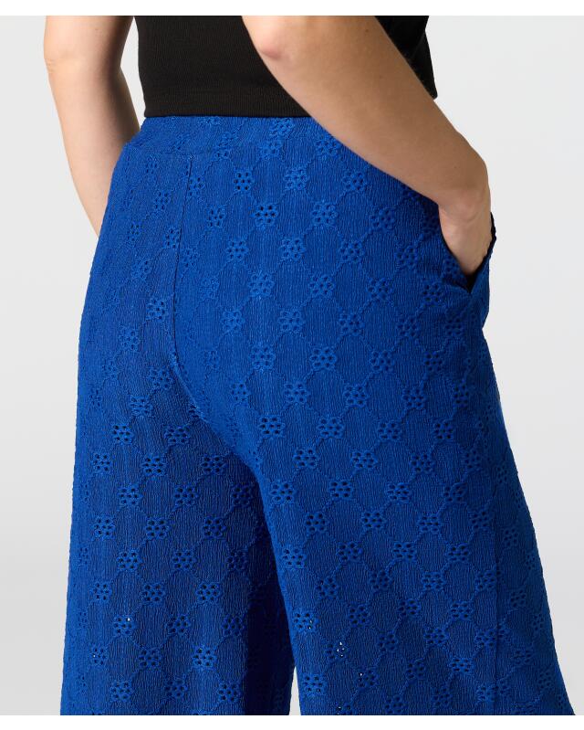 Culottes with broderie anglaise for women, blue (KiK Culotte mit Lochstickereien (blau)) — KiK, authentic German product in Morocco