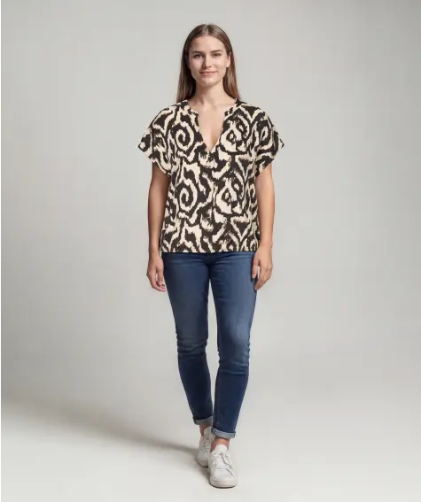 Bluse mit weiten Ärmeln