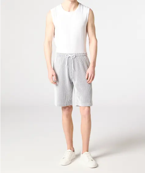 Pruhované šortky v bermudské délce