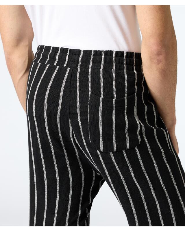 Short à rayures homme, noir/blanc (KiK Gestreifte Shorts (schwarz/weiß)) — KiK, produit allemand authentique au Maroc