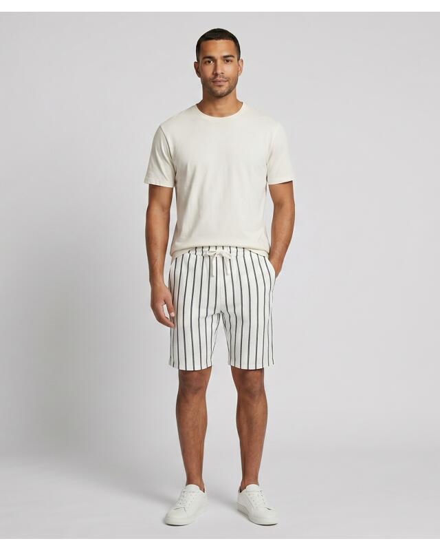 Striped shorts for men, off-white (KiK Gestreifte Shorts (offwhite)) — KiK, authentic German product in Morocco