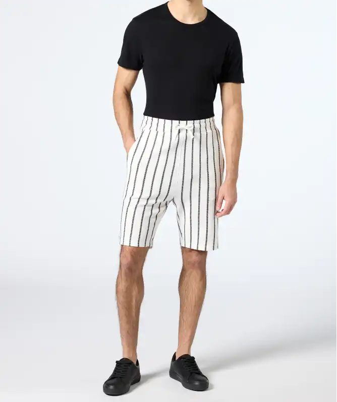 Gestreifte Shorts