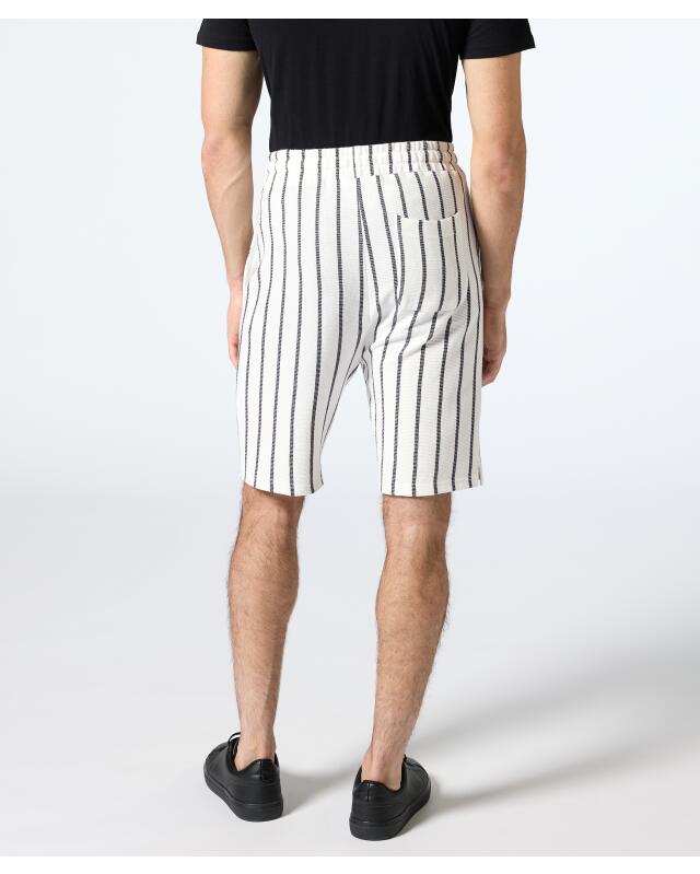 Short à rayures homme, blanc cassé (KiK Gestreifte Shorts (offwhite)) — KiK, produit allemand authentique au Maroc