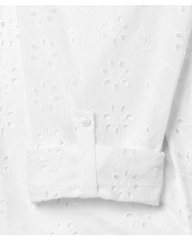 Blouse with broderie anglaise for women, white (KiK Bluse mit Lochstickereien (weiß)) — KiK, authentic German product in Morocco