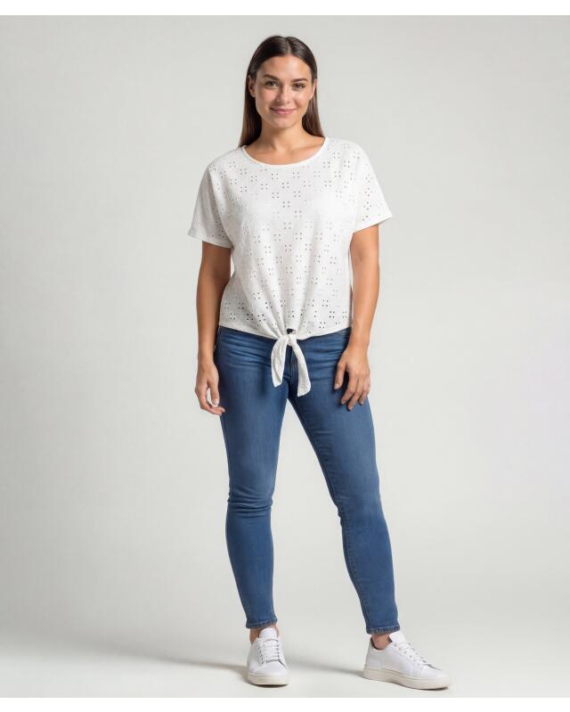 تيشيرت بنقشة مثقبة للنساء، أبيض (KiK T-Shirt mit Lochmuster (weiß)) — KiK, منتج ألماني أصلي في المغرب