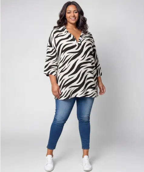 Halenka se zebřím vzorem