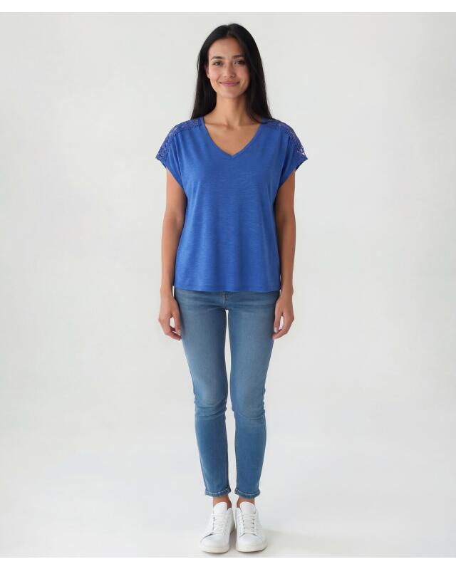 T-shirt à dentelle au crochet femme, bleu (KiK T-Shirt mit Häkelspitze (blau)) — KiK, produit allemand authentique au Maroc