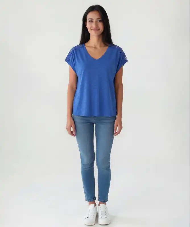 Tričko s háčkovanou krajkou