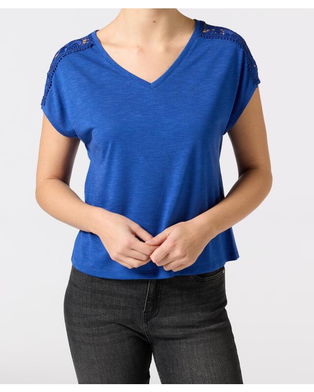 T-shirt à dentelle au crochet femme, bleu (KiK T-Shirt mit Häkelspitze (blau)) — KiK, produit allemand authentique au Maroc
