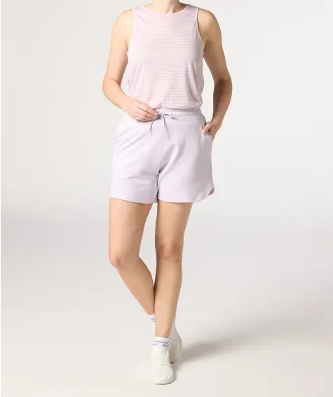Fliederfarbene Sport-Shorts