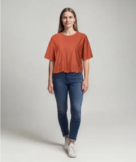 T-Shirt mit Lochstickereien