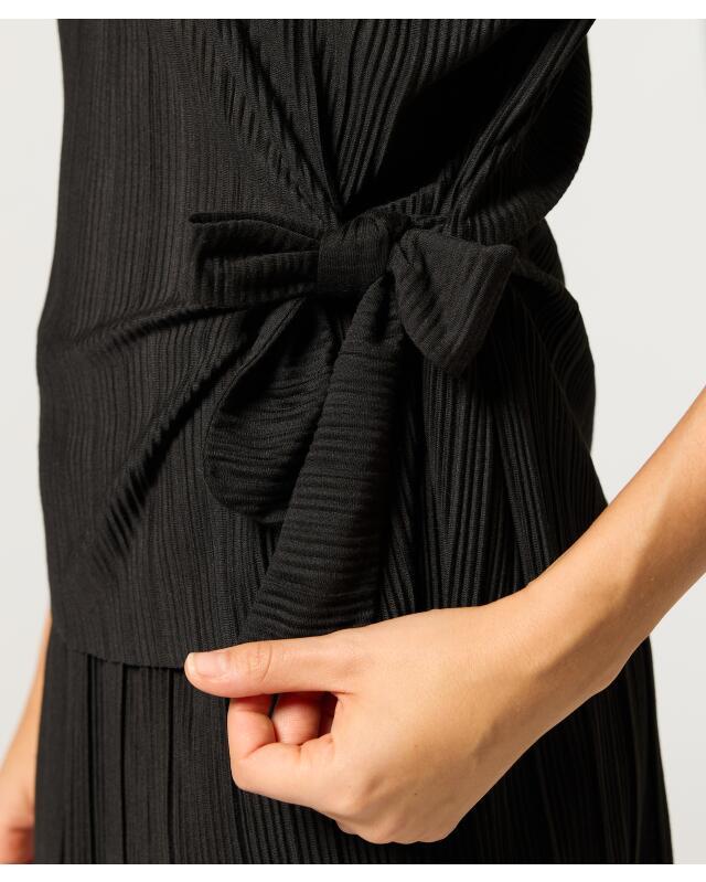 T-shirt à nœud femme, noir (KiK T-Shirt mit Schleife (schwarz)) — KiK, produit allemand authentique au Maroc