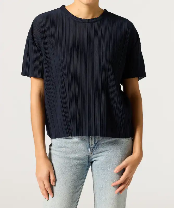 Plisovaná košile v tmavě modré barvě