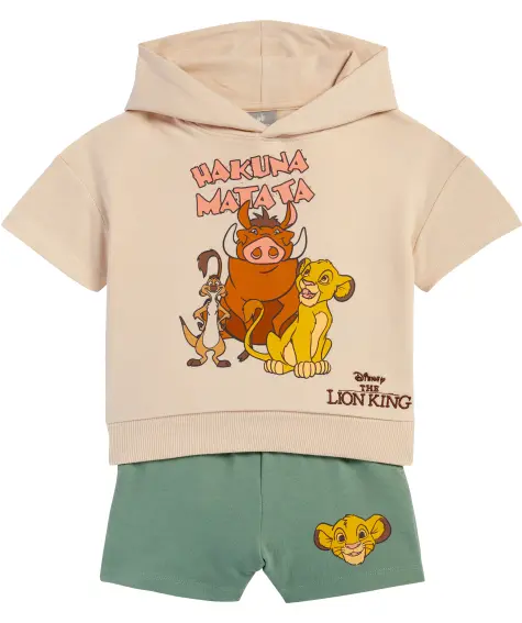 Sweatshirt + Sweatshorts