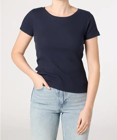 Geripptes T-Shirt