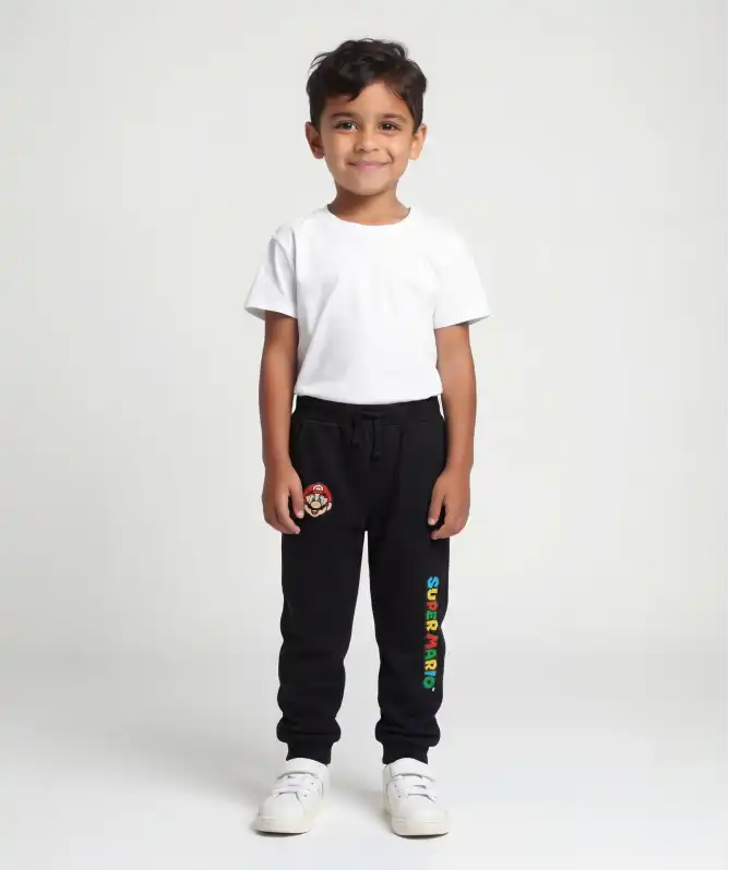 Schwarze Jogginghose