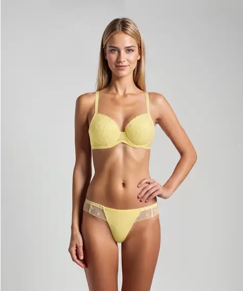 Push-up podprsenka + provázkové květiny