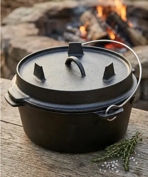 Gusseiserner Feuertopf