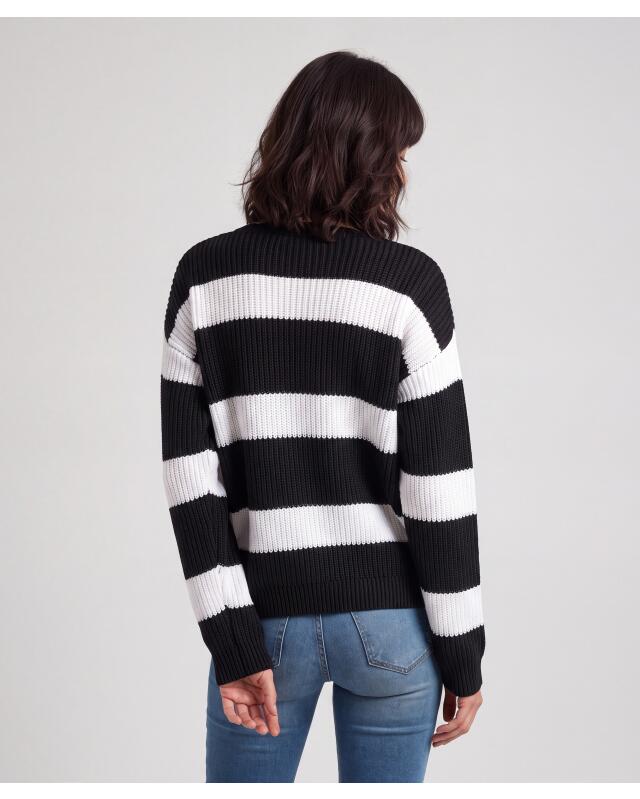 Pull en maille rayé femme, noir/blanc (KiK Gestreifter Strickpullover (schwarz/weiß)) — KiK, produit allemand authentique au Maroc