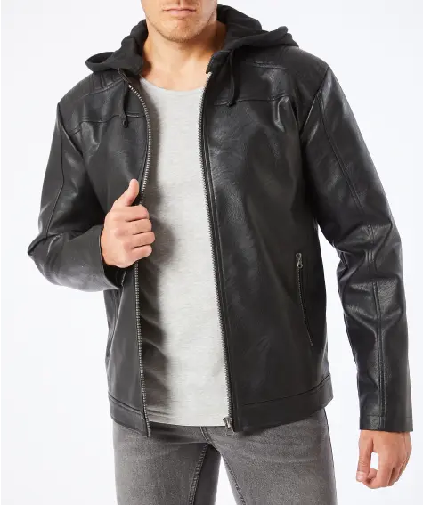 Schwarze Kunstlederjacke