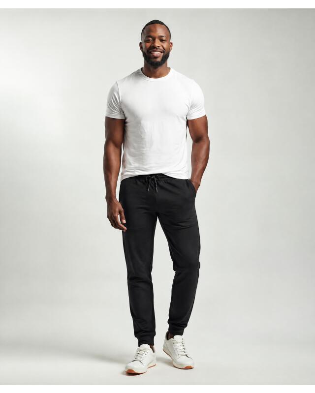 Joggers with ribbed hems for men, black (KiK Jogginghose mit Rippbündchen (schwarz)) — KiK, authentic German product in Morocco