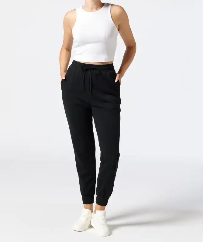 Schwarze Jogginghose