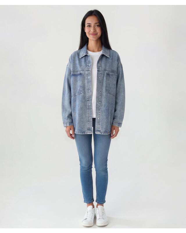 Oversized denim jacket for women, light denim (KiK Oversized Jeansjacke (jeansblau hell)) — KiK, authentic German product in Morocco