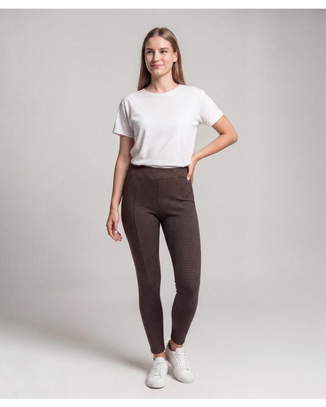 سروال سهل اللبس بنقشة بيد الديك للنساء، بني بمربعات (KiK Pull-on-Hose mit Hahnentrittmuster (braun kariert)) — KiK, منتج ألماني أصلي في المغرب