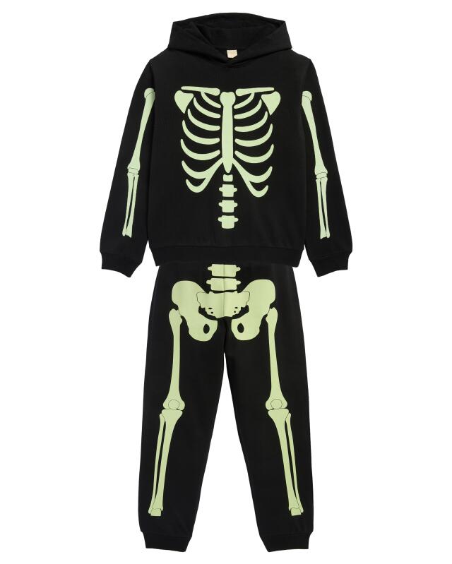 طقم رياضي هالووين مضيء في الظلام للأولاد، أسود (KiK Glow in the Dark Jogginganzug Halloween (schwarz)) — KiK, منتج ألماني أصلي في المغرب