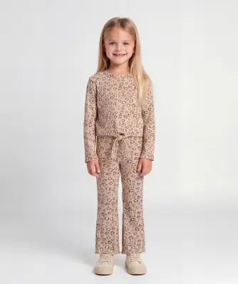 Langarmshirt + Bootcut-Leggings