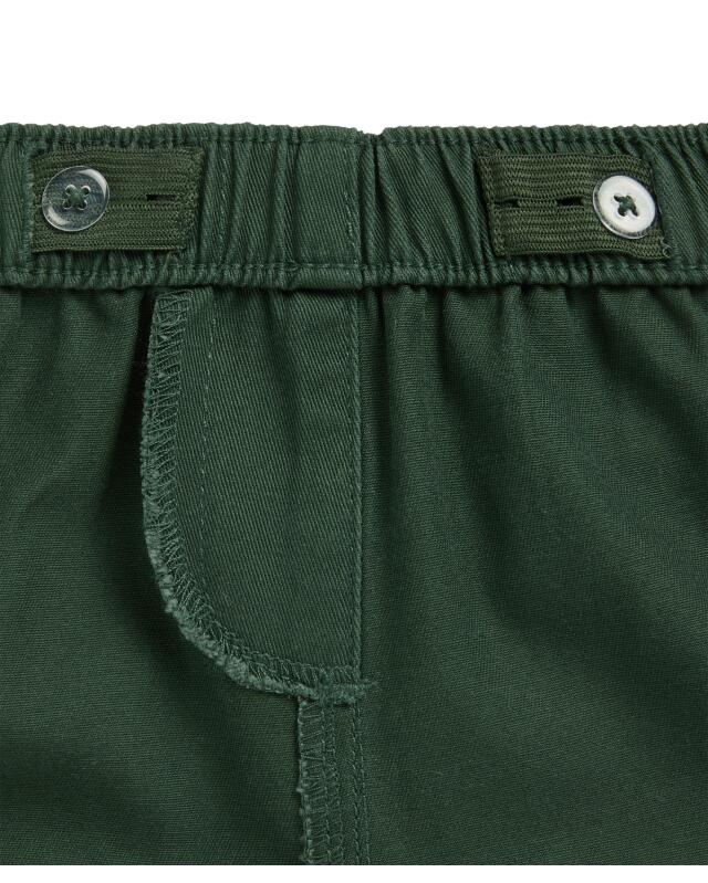 Twill trousers with lion appliqué for baby boys, dark green (KiK Twillhose mit Löwen-Applikation (dunkelgrün)) — KiK, authentic German product in Morocco