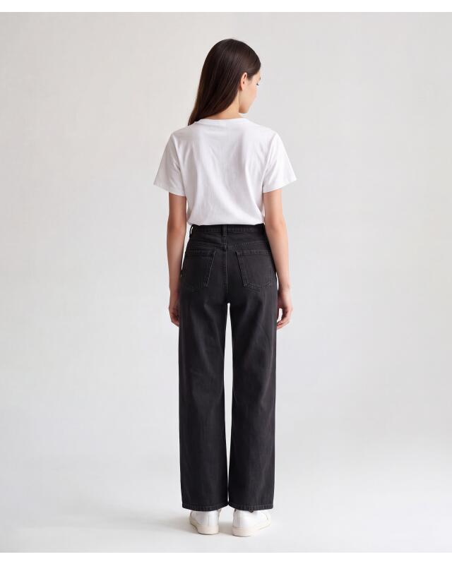 Jean fille, jean noir (KiK Schwarze Jeans (Denim black)) — KiK, produit allemand authentique au Maroc
