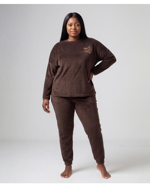 Velour pyjamas with croissant for women, brown (KiK Nicki-Pyjama Croissant (braun)) — KiK, authentic German product in Morocco