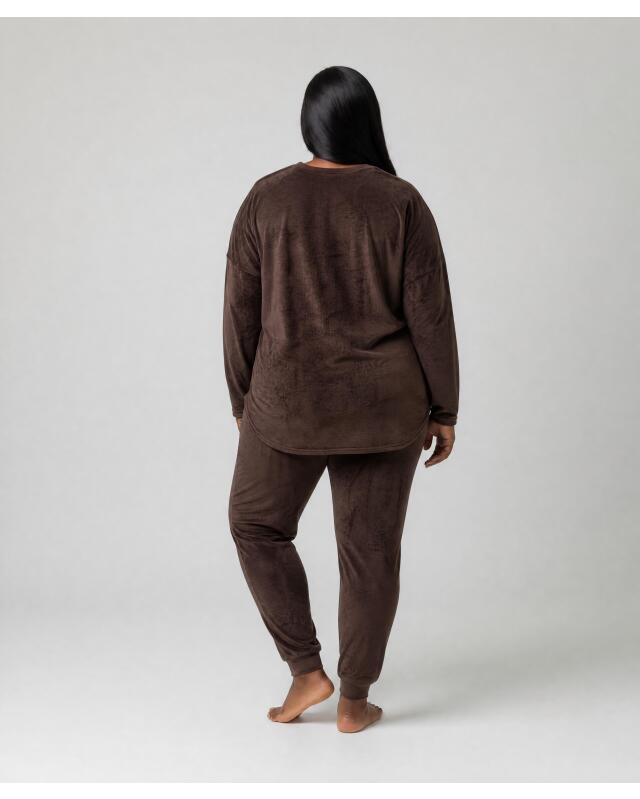 Velour pyjamas with croissant for women, brown (KiK Nicki-Pyjama Croissant (braun)) — KiK, authentic German product in Morocco