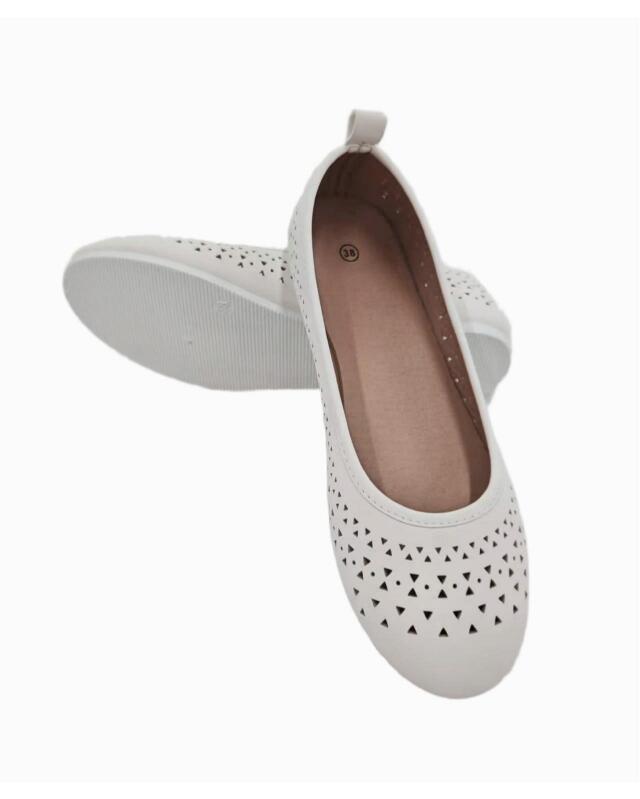 Ballerines femme, blanc (KiK Weiße Ballerinas (weiß)) — KiK, produit allemand authentique au Maroc