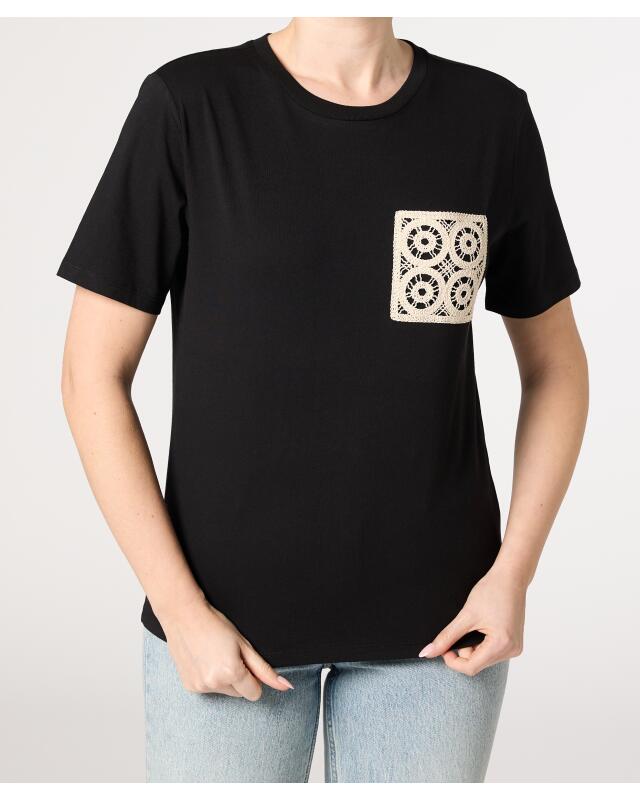 تيشيرت بجيب كروشيه للنساء، أسود (KiK T-Shirt mit Häkeltasche (schwarz)) — KiK, منتج ألماني أصلي في المغرب