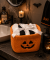 Koszyk na Halloween z ręcznikami dla gości pomarańczowy