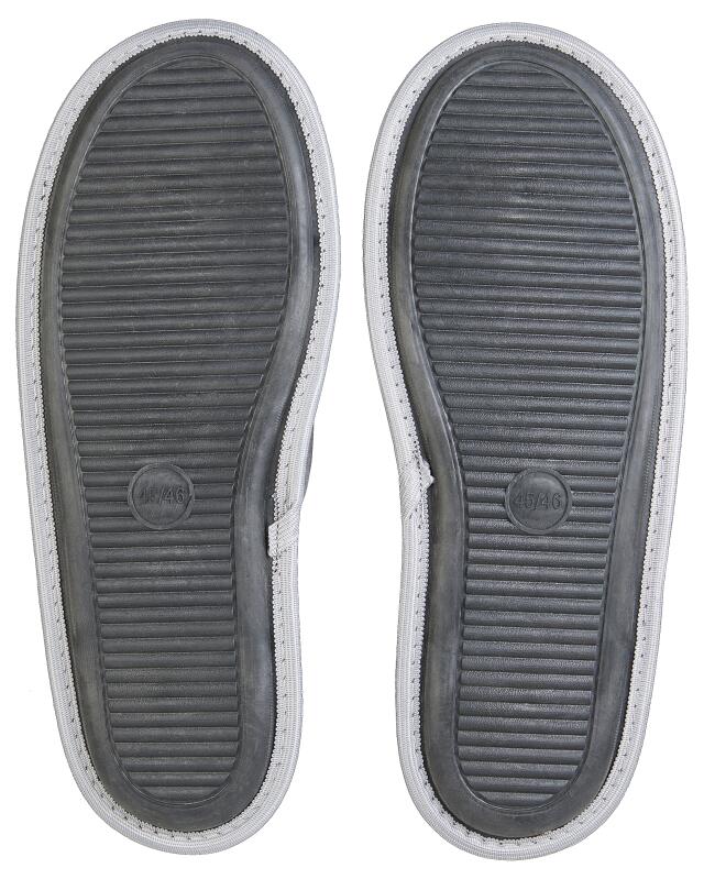 Chaussons à fines rayures homme, gris (KiK Hausschuhe Nadelstreifen (grau)) — KiK, produit allemand authentique au Maroc