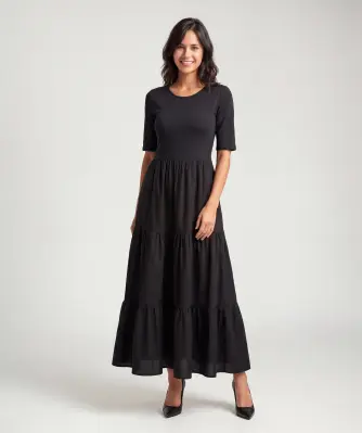 Kleid mit Stufenschnitt