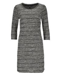 Kleider für Damen & Röcke Jetzt günstig bei KiK braunes bedrucktes Skaterkleid, rotbraune Leder Stiefeletten