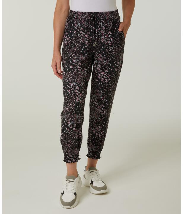 pull-on-hose-schwarz-bedruckt-k_S1163921_prod_1004_01_EP_412.jpg